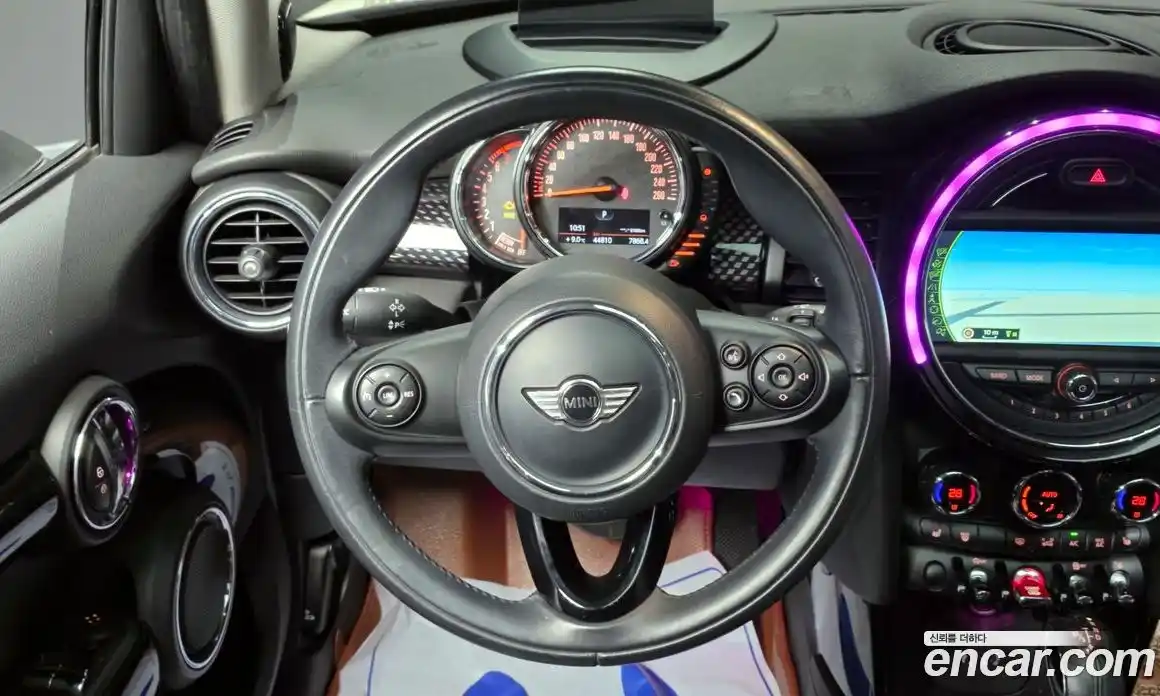 Mini Cooper 2015 2.0 гидро в Москве № 231423, фото 13