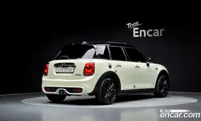 Mini Cooper 2015 2.0 гидро в Москве № 231423, миниатюра 2