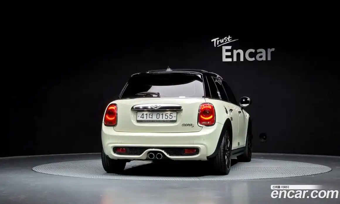 Mini Cooper 2015 2.0 гидро в Москве № 231423, фото 4