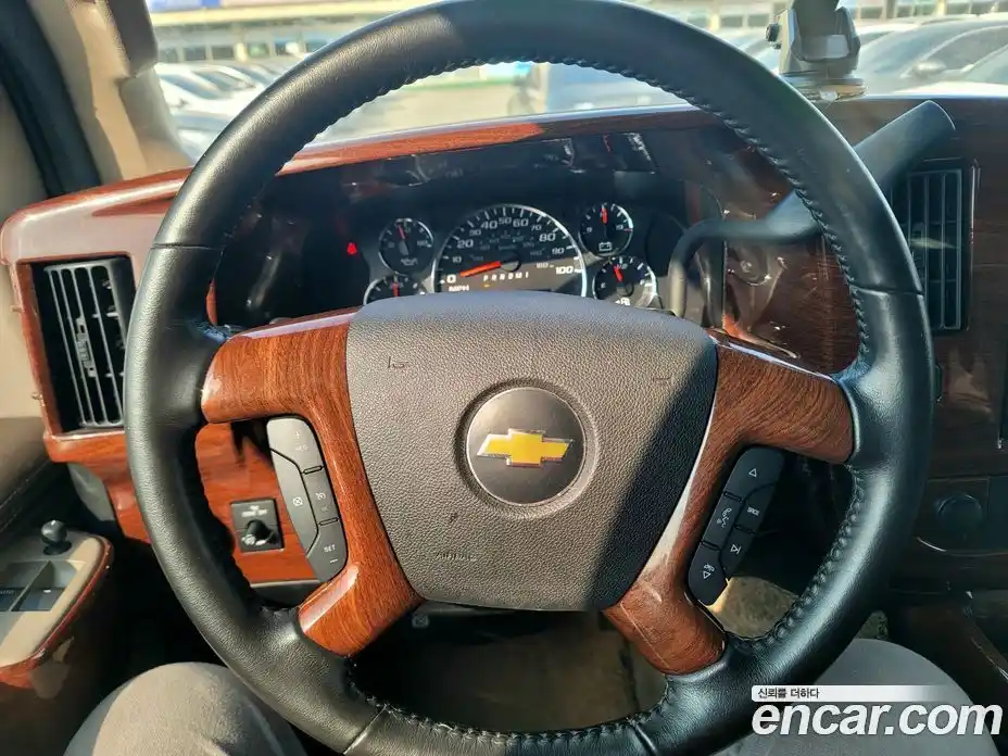 Chevrolet Express Van 2016 6.0 гидро в Москве № 235505, фото 11
