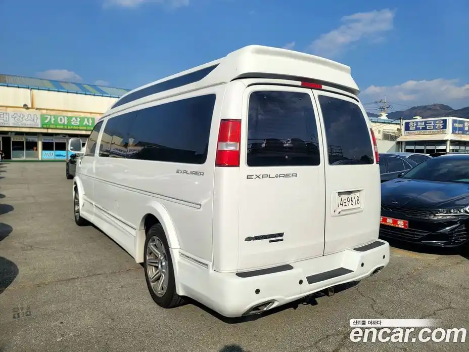 Chevrolet Express Van 2016 6.0 гидро в Москве № 235505, фото 4