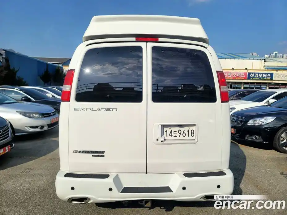Chevrolet Express Van 2016 6.0 гидро в Москве № 235505, фото 5
