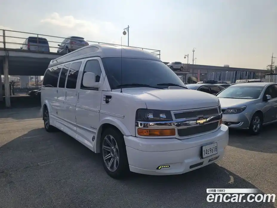 Chevrolet Express Van 2016 6.0 гидро в Москве № 235505, фото 8