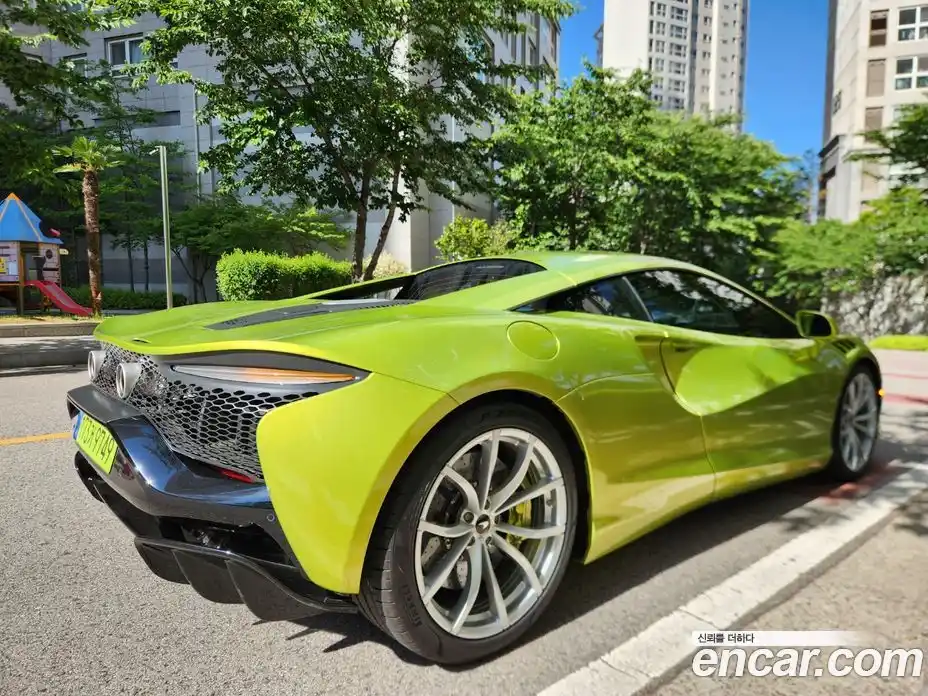 McLaren Artura 2023 3.0 гидро в Москве № 236043, фото 14