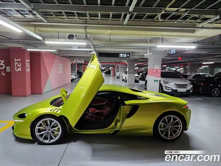 McLaren Artura 2023 3.0 гидро в Москве № 236043, фото 9