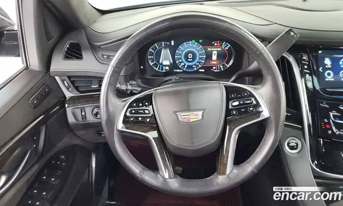 Cadillac Escalade 2018 6.2 гидро в Москве № 256462, фото 12