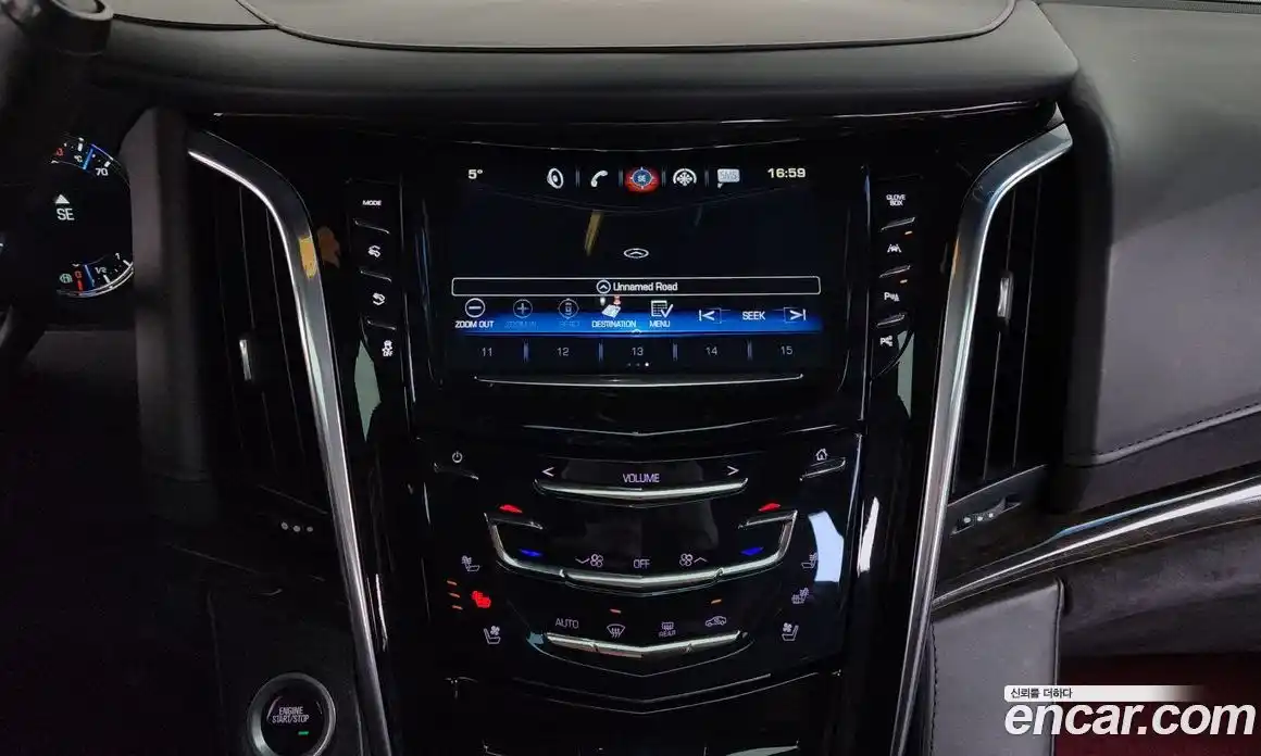 Cadillac Escalade 2018 6.2 гидро в Москве № 256462, фото 13
