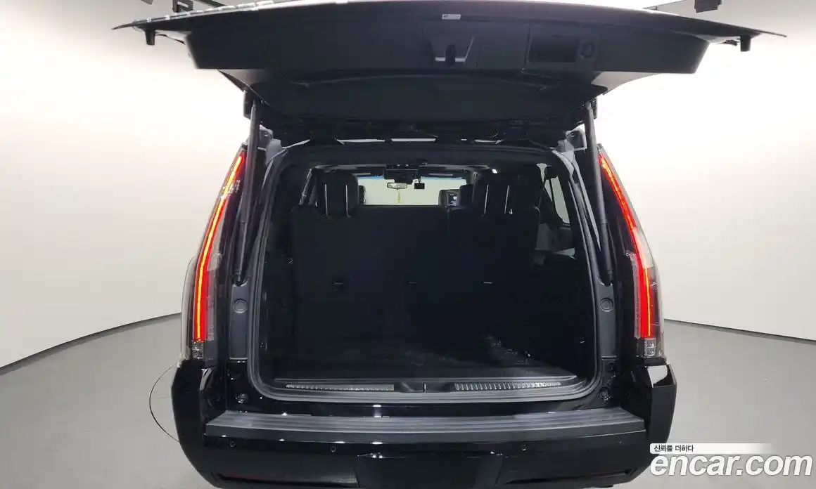 Cadillac Escalade 2018 6.2 гидро в Москве № 256462, фото 19