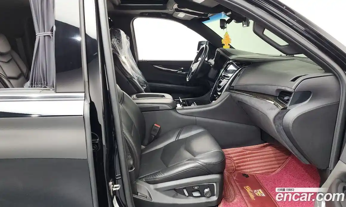 Cadillac Escalade 2018 6.2 гидро в Москве № 256462, фото 10