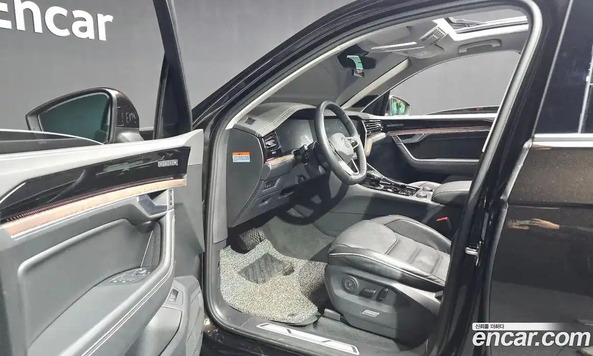 Volkswagen Touareg 2024 3.0 гидро в Москве № 276088, фото 10