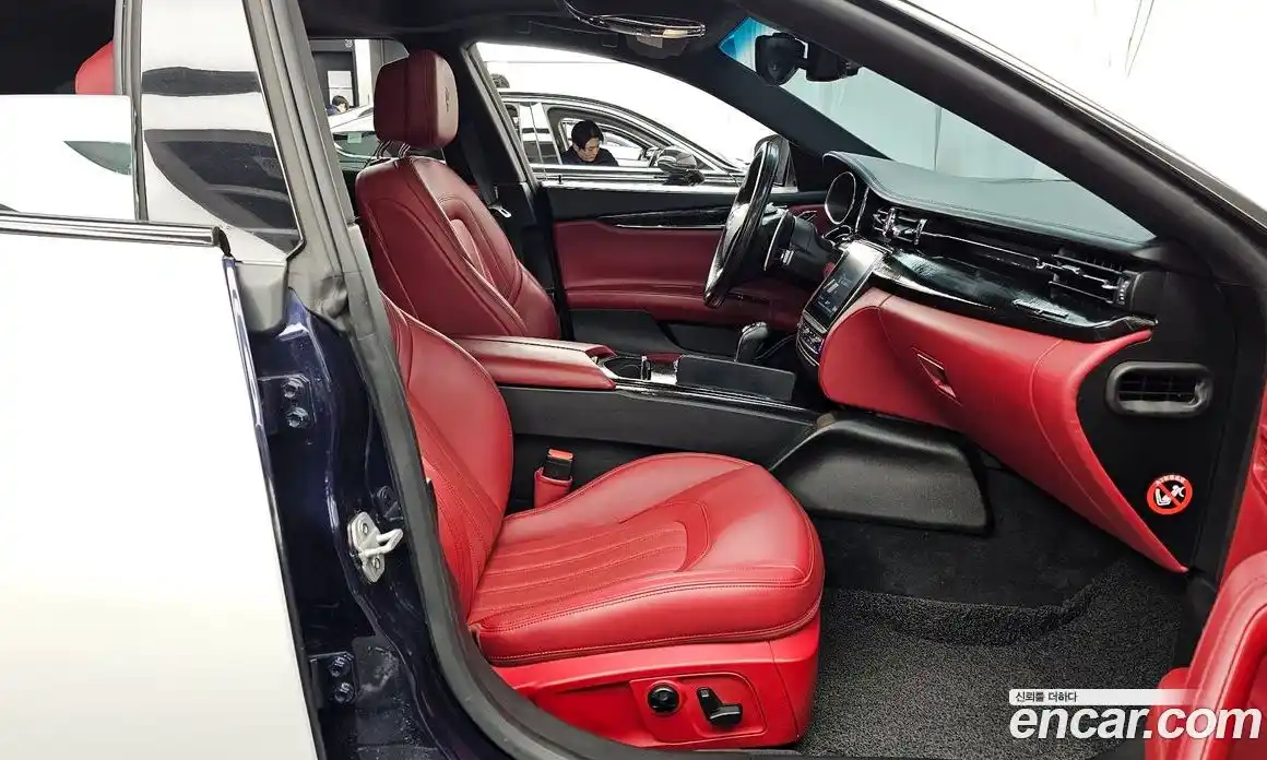 Maserati Quattroporte 2018 3.0 гидро в Москве № 283035, фото 11