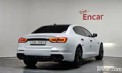 Maserati Quattroporte 2018 3.0 гидро в Москве № 283035, миниатюра 2