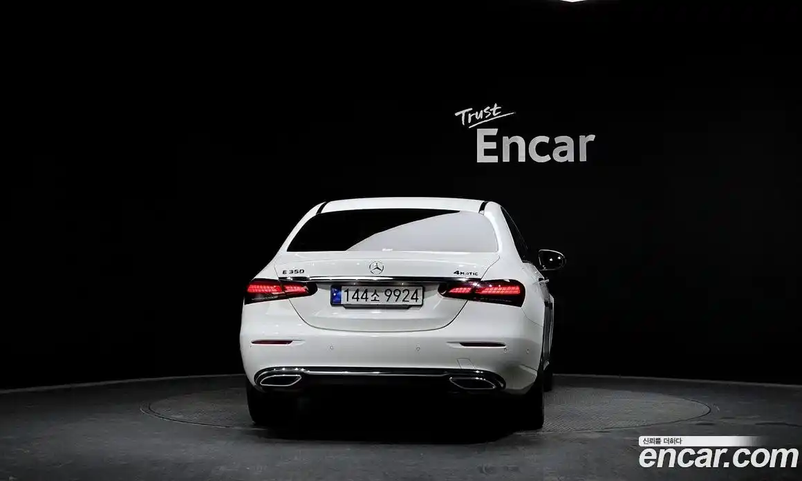 Mercedes-Benz E-Class 2022 2.0 гидро в Москве № 286830, фото 4