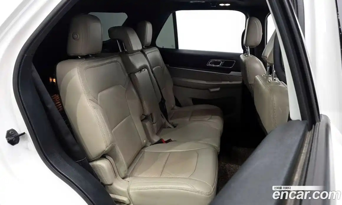 Ford Explorer 2018 2.3 гидро в Москве № 296106, фото 12