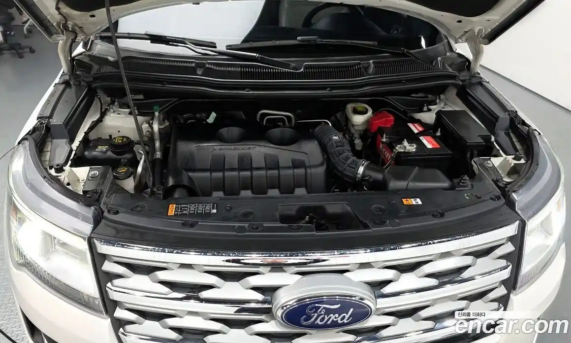 Ford Explorer 2018 2.3 гидро в Москве № 296106, фото 6