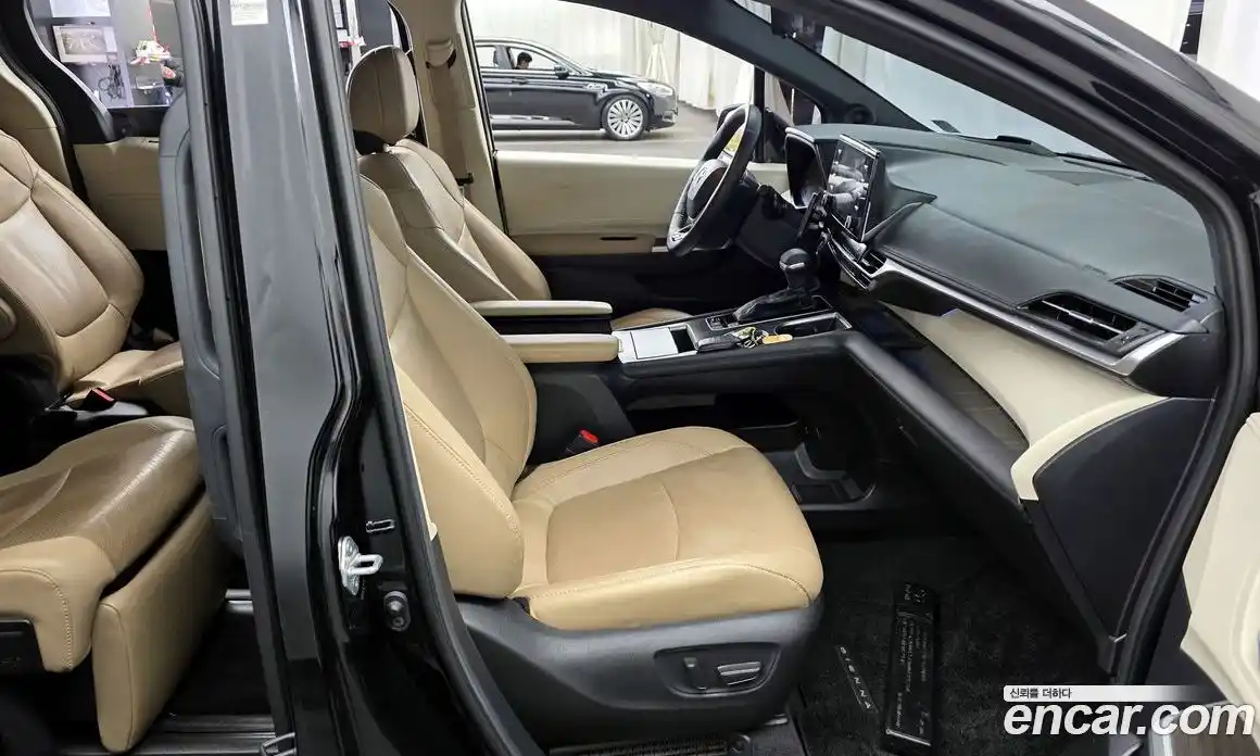 Toyota Sienna 2021 2.5 гидро в Москве № 302623, фото 11