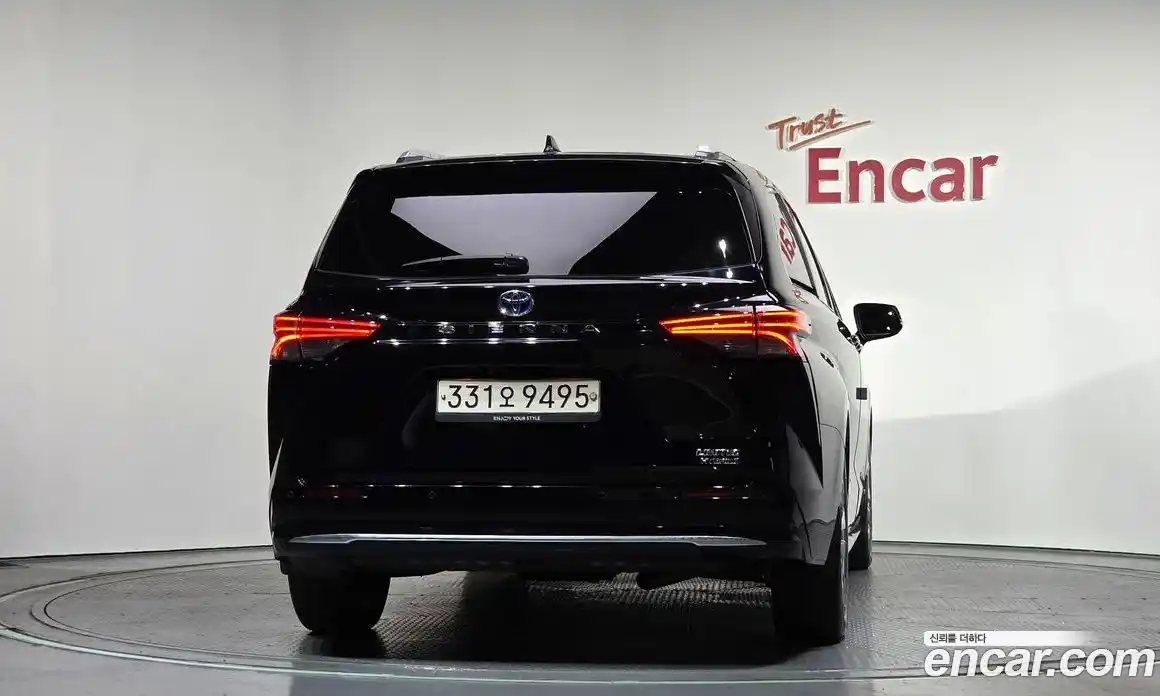 Toyota Sienna 2021 2.5 гидро в Москве № 302623, фото 4