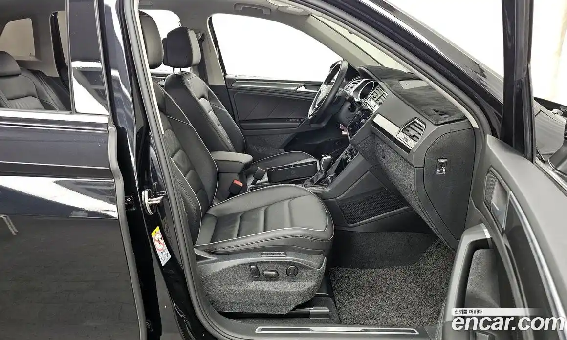 Volkswagen Tiguan 2020 2.0 гидро в Москве № 317841, фото 11