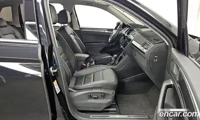 Volkswagen Tiguan 2020 2.0 гидро в Москве № 317841, миниатюра 11