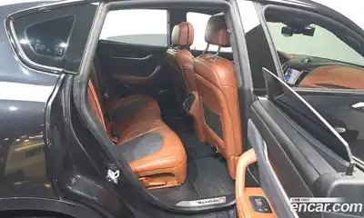 Maserati Levante 2019 3.0 гидро в Москве № 331073, миниатюра 11