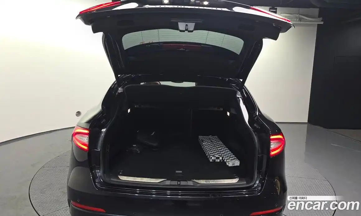 Maserati Levante 2019 3.0 гидро в Москве № 331073, фото 19