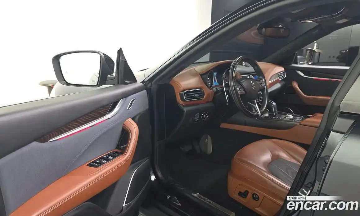 Maserati Levante 2019 3.0 гидро в Москве № 331073, фото 9