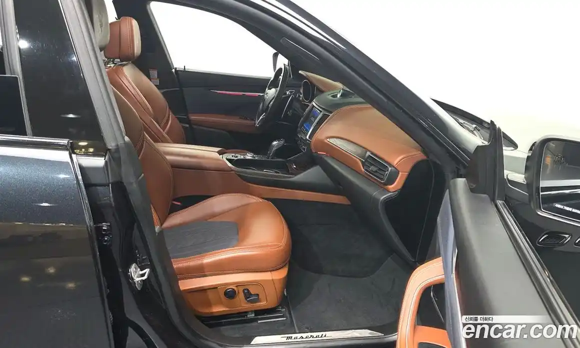 Maserati Levante 2019 3.0 гидро в Москве № 331073, фото 10