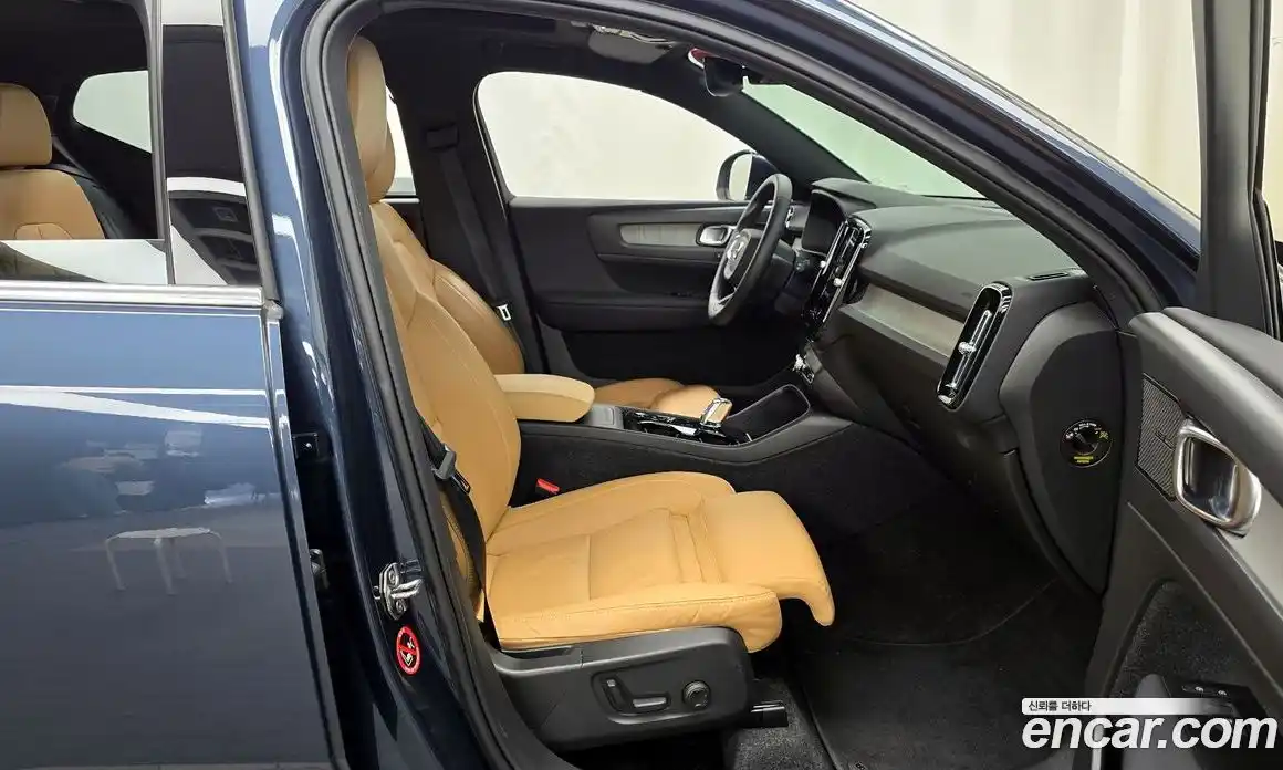 Volvo XC40 2021 2.0 гидро в Москве № 497639, фото 11