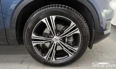 Volvo XC40 2021 2.0 гидро в Москве № 497639, миниатюра 5