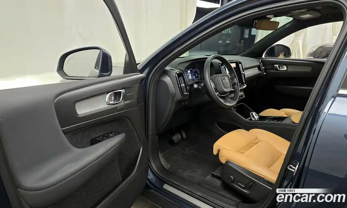 Volvo XC40 2021 2.0 гидро в Москве № 497639, фото 10