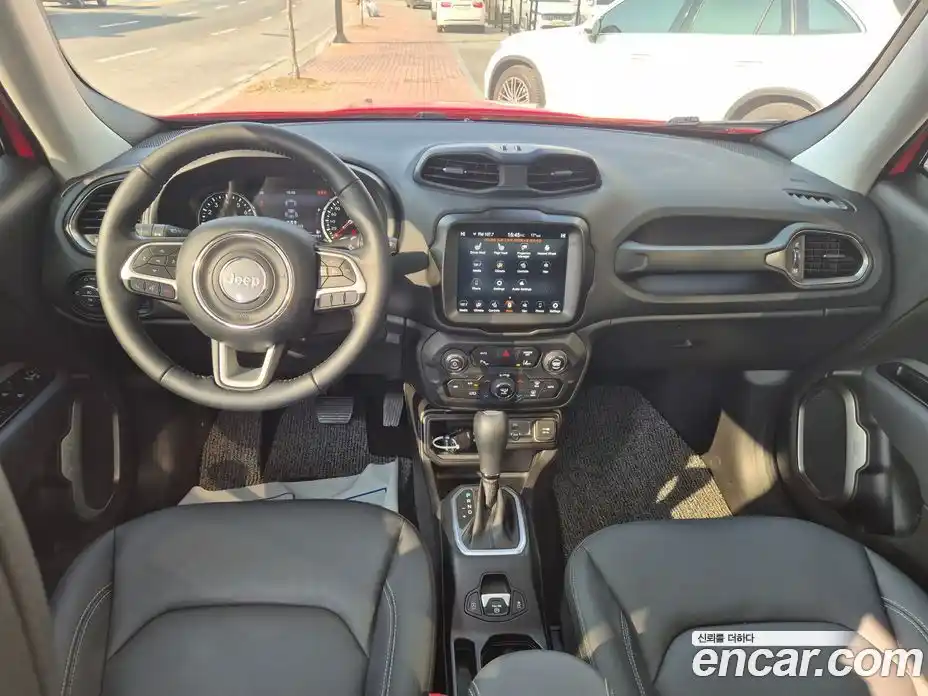 Jeep Renegade 2023 1.3 гидро в Москве № 583082, фото 9