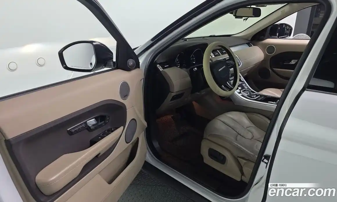 Land Rover Range-Rover Evoque 2015 2.2 гидро в Москве № 724537, фото 11