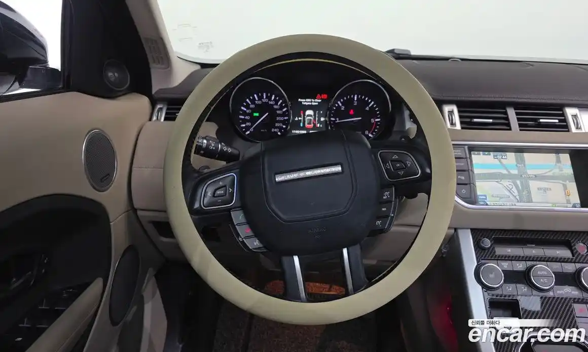 Land Rover Range-Rover Evoque 2015 2.2 гидро в Москве № 724537, фото 13