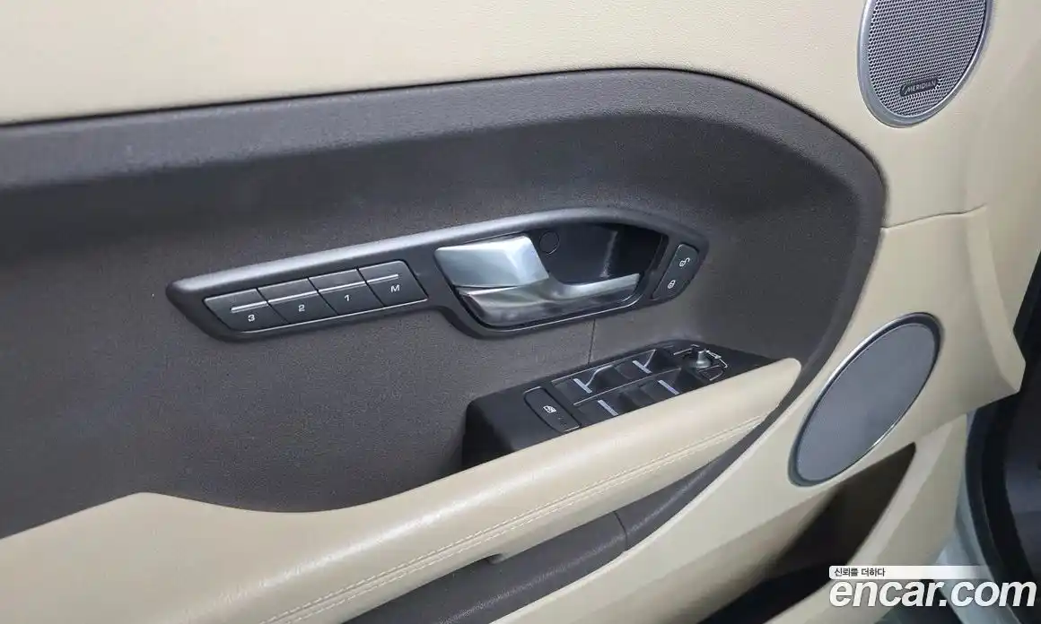 Land Rover Range-Rover Evoque 2015 2.2 гидро в Москве № 724537, фото 17