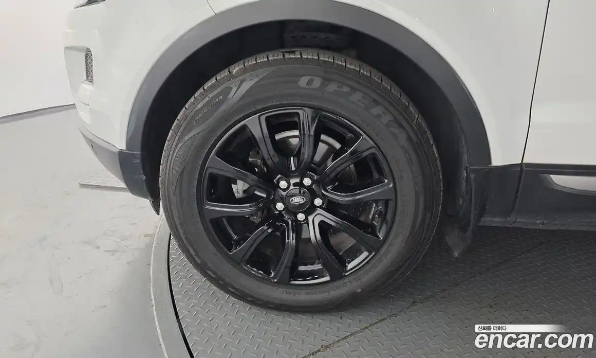 Land Rover Range-Rover Evoque 2015 2.2 гидро в Москве № 724537, фото 5