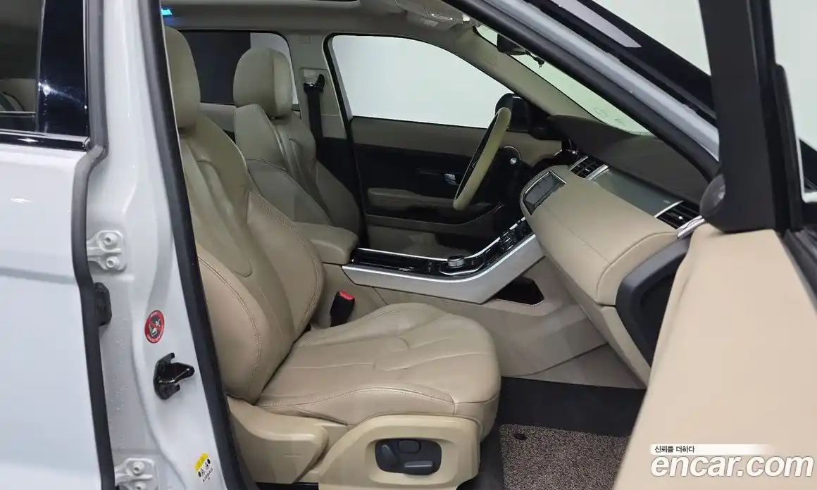Land Rover Range-Rover Evoque 2015 2.2 гидро в Москве № 724537, фото 10