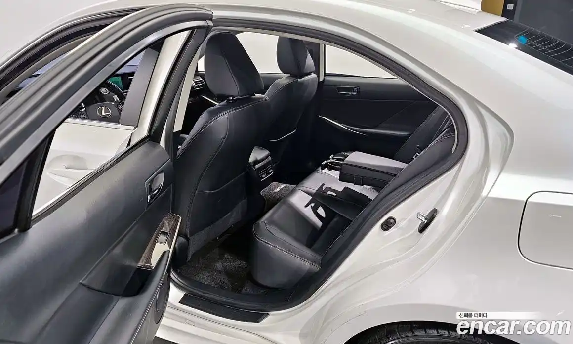 Lexus IS 2016 2.0 гидро в Москве № 766894, фото 11