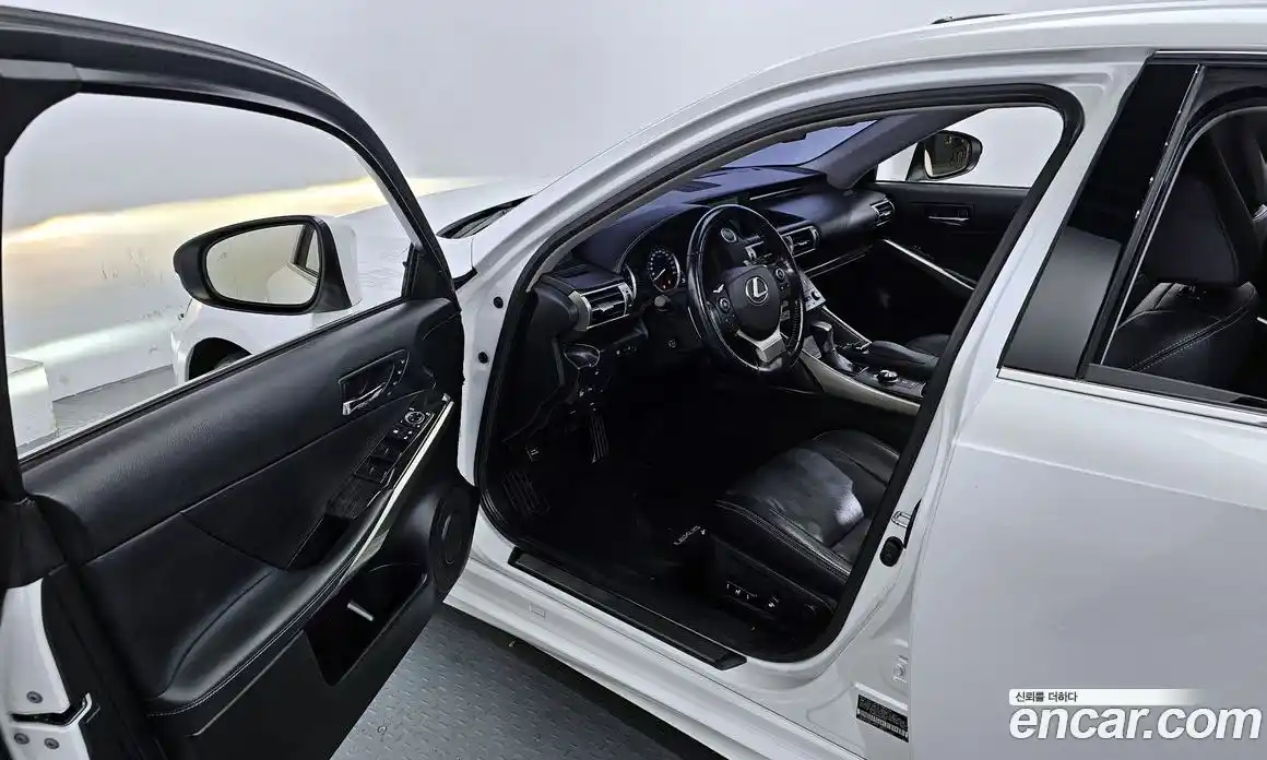 Lexus IS 2016 2.0 гидро в Москве № 766894, фото 10