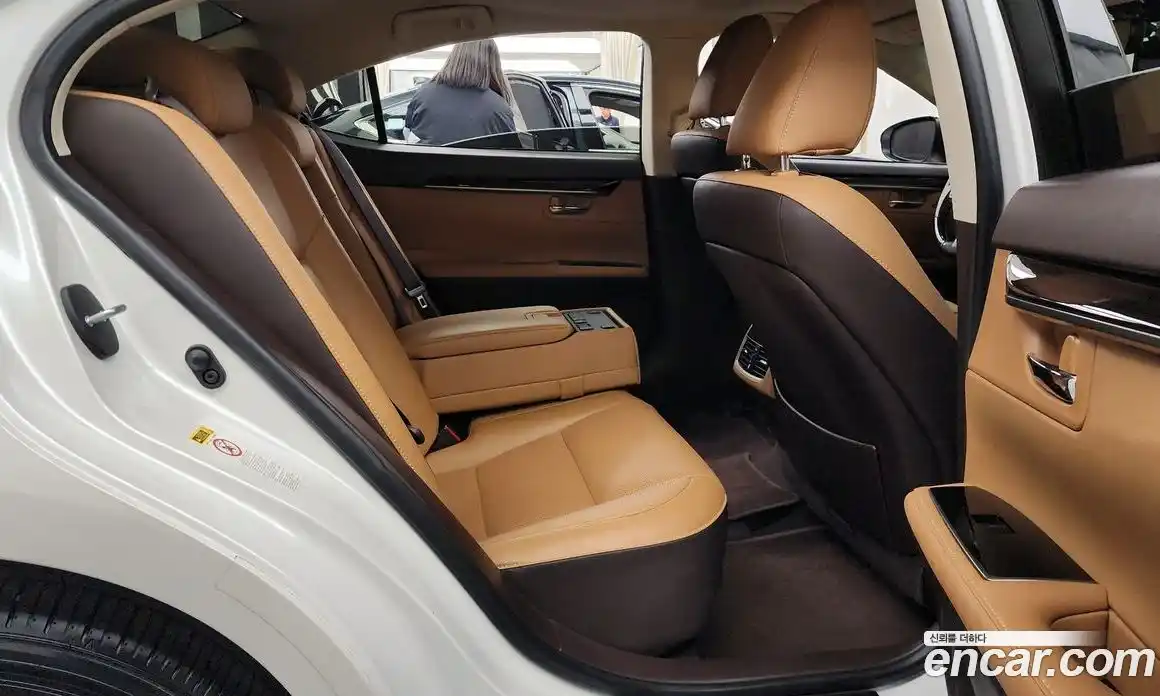 Lexus ES 2018 2.5 гидро в Москве № 766932, фото 12