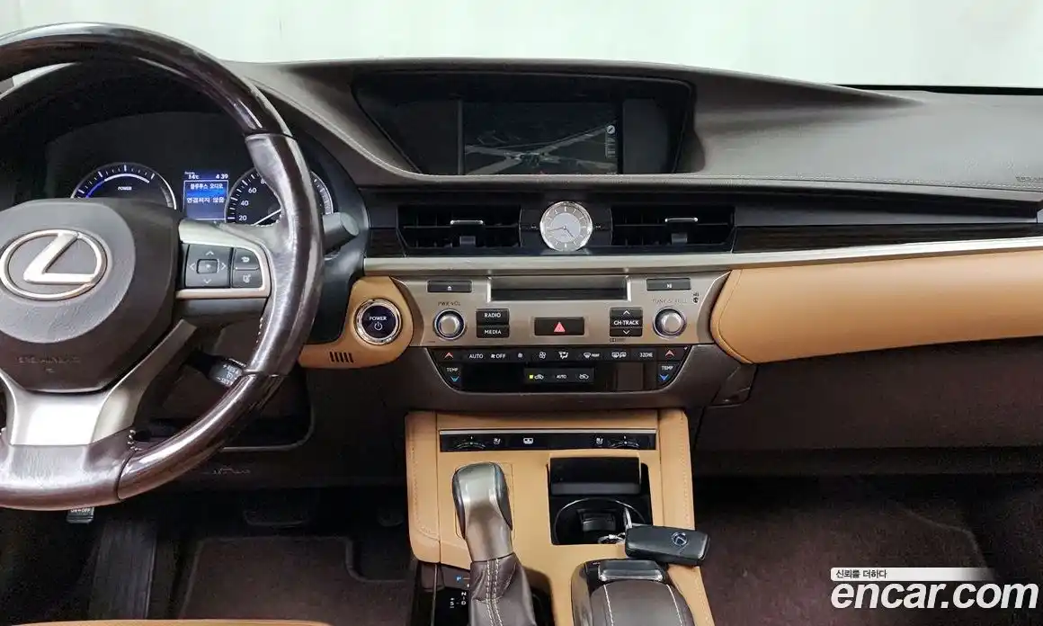 Lexus ES 2018 2.5 гидро в Москве № 766932, фото 14
