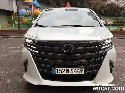 Toyota Alphard, 2024