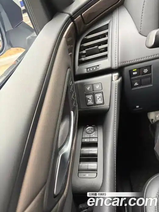 Toyota Alphard 2024 2.5 гидро в Москве № 803260, фото 17