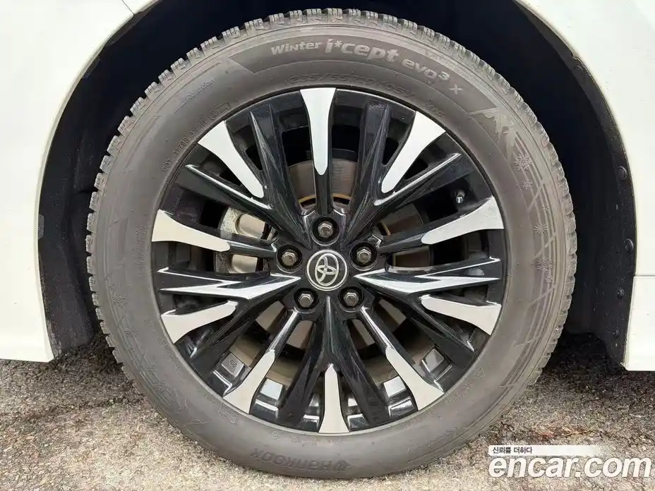 Toyota Alphard 2024 2.5 гидро в Москве № 803260, фото 5