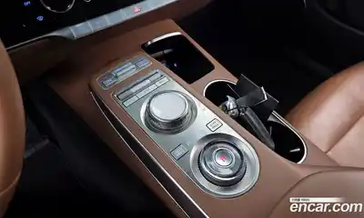 Genesis GV70 2022 2.5 Автомат в Москве № 930842, миниатюра 9