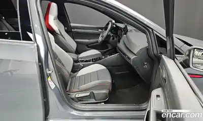 Volkswagen Golf 2024 2.0 гидро в Москве № 976023, миниатюра 11
