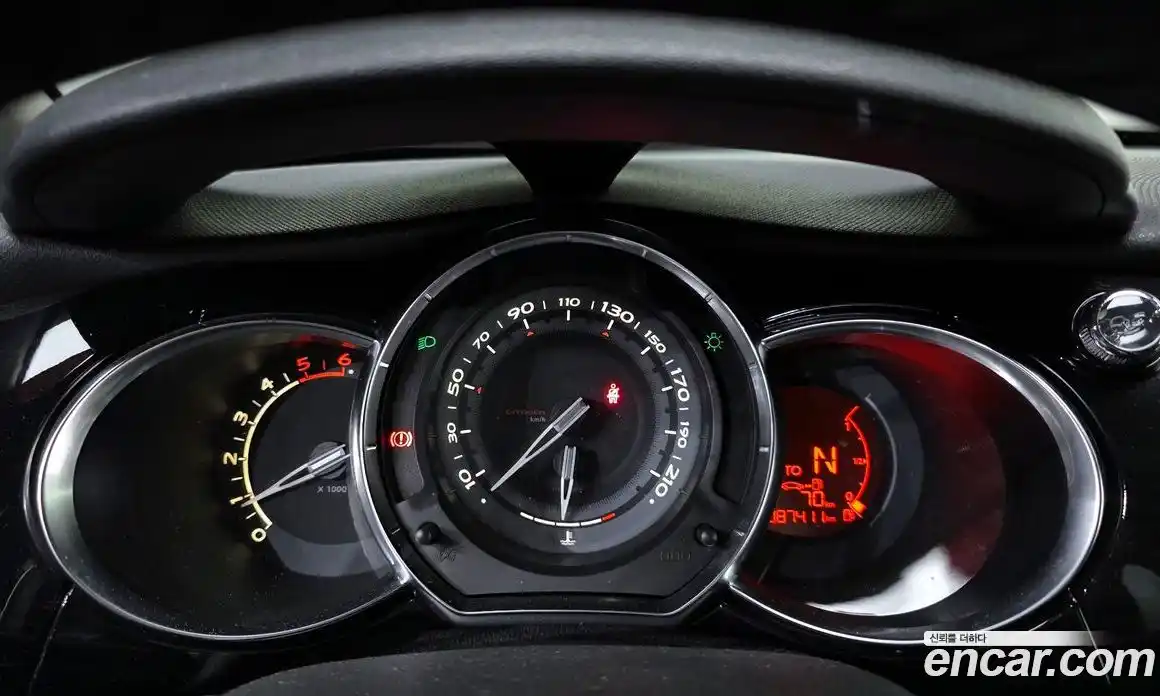 Citroen DS3 2013 1.6 гидро в Москве № 976672, фото 8