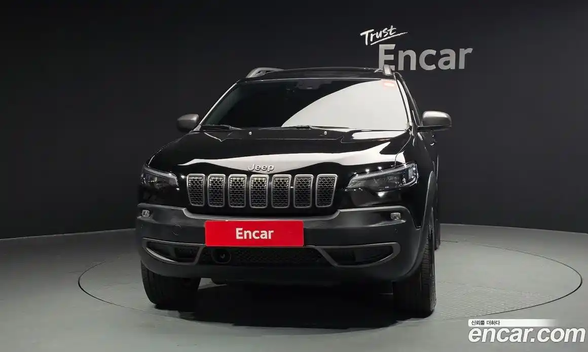 Jeep Cherokee 2020 3.2 гидро в Москве № 1014885, фото 3