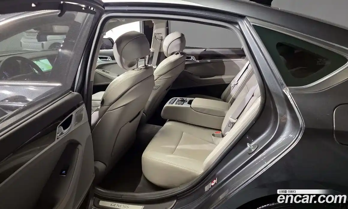 Genesis G80 2018 3.3 Автомат в Москве № 1066672, фото 11