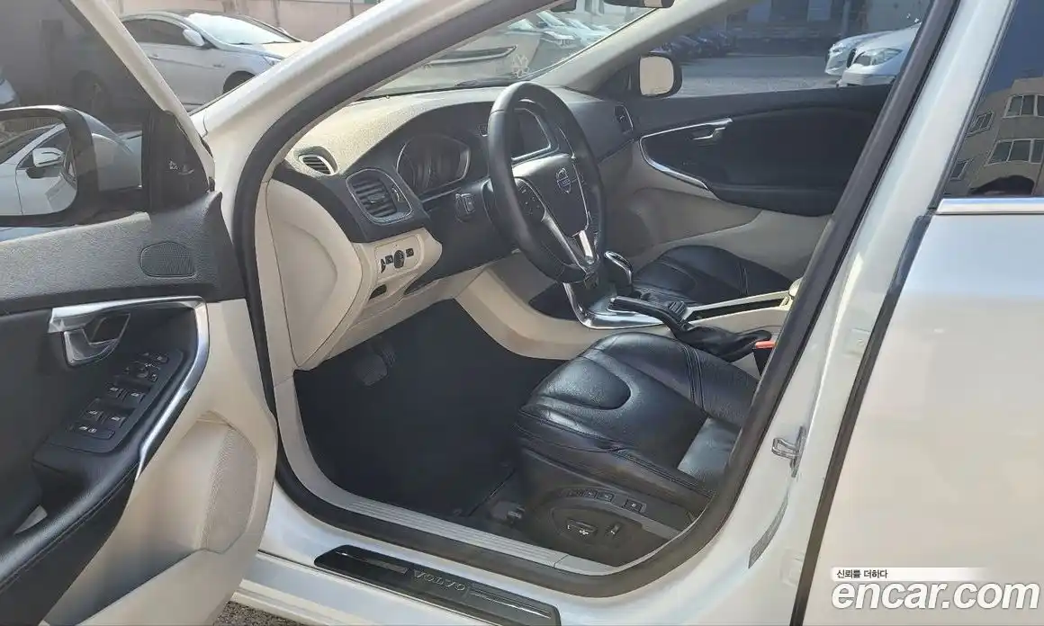 Volvo V40 2016 2.0 гидро в Москве № 1070602, фото 9