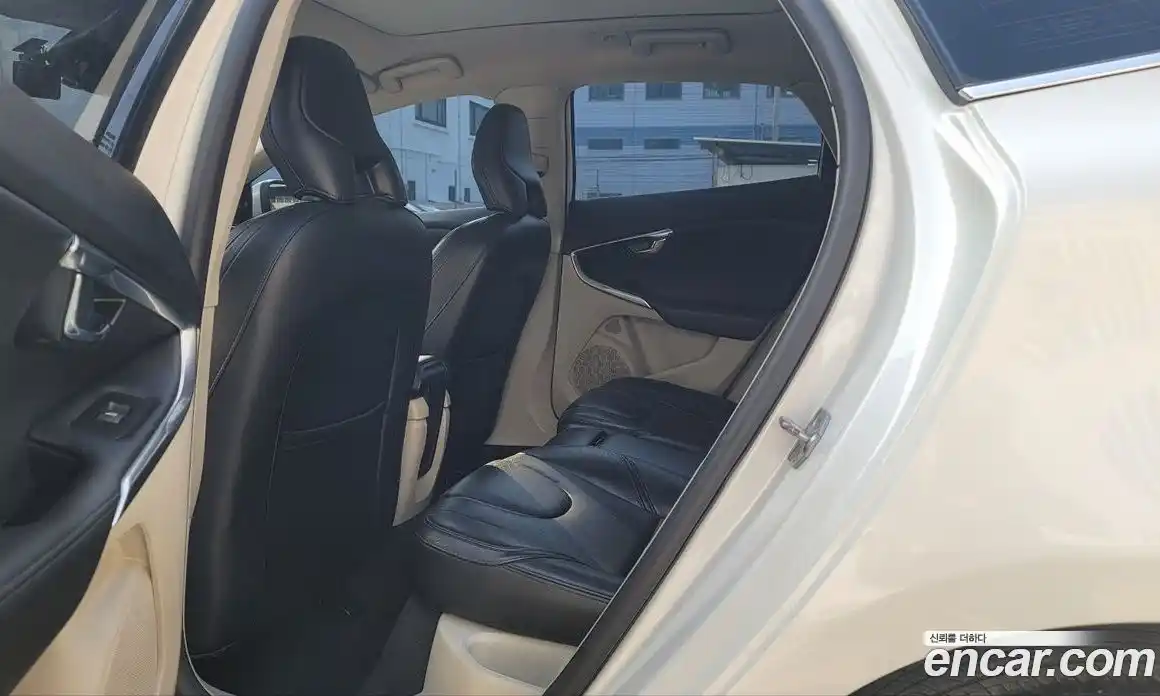 Volvo V40 2016 2.0 гидро в Москве № 1070602, фото 10